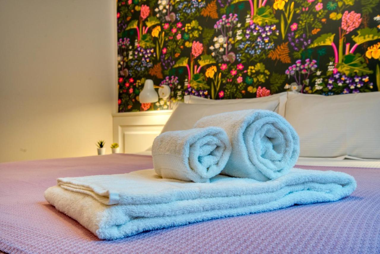 Guesthost - Dimora Claudia Luxury Rooms — Photos 2