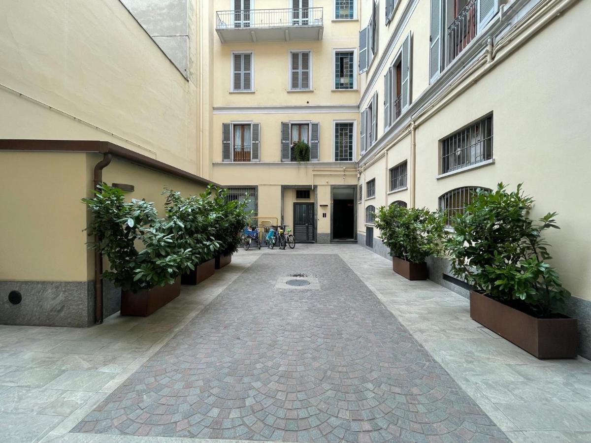 Guesthost - Dimora Claudia Luxury Rooms, Milan